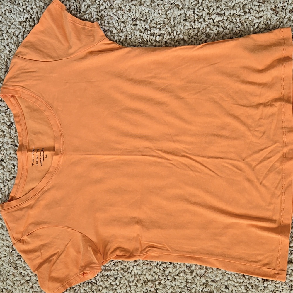 Tahari Essentials Orange Women's T-Shirt Small